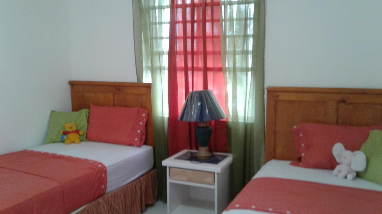 Edtricias Apartments Christ Church Esterno foto